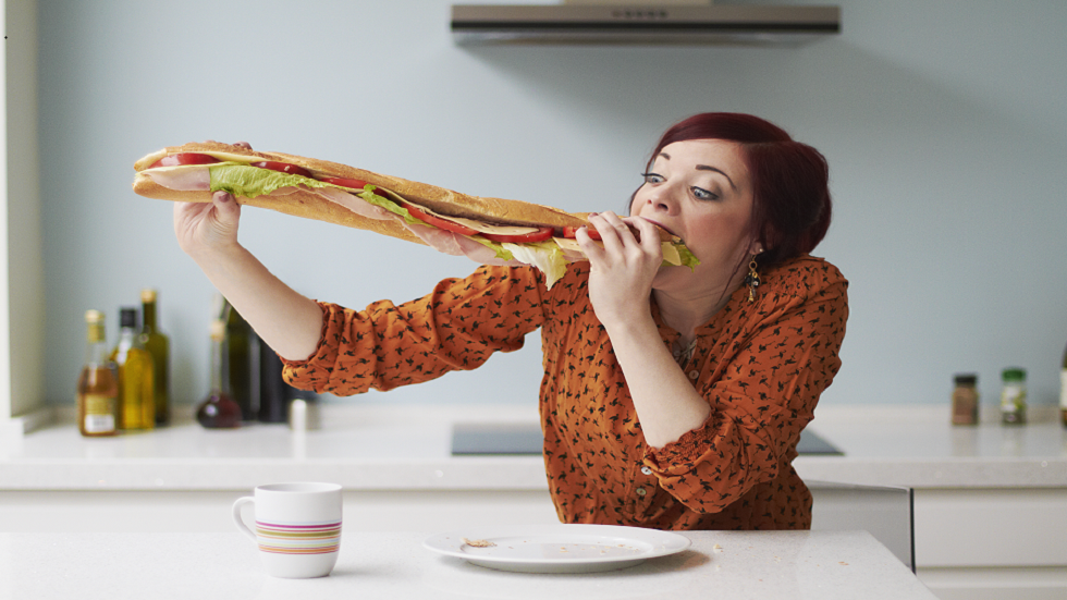 دراسة تكشف عمّا يجعل البعض أكثر عرضة لزيادة الوزن!