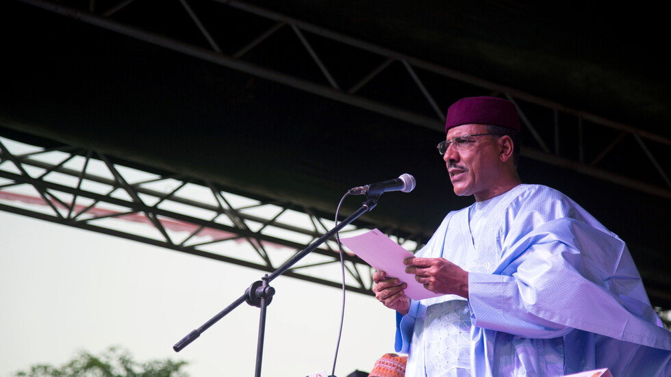 النيجر.. تنصيب محمد بازوم رئيسا للجمهورية