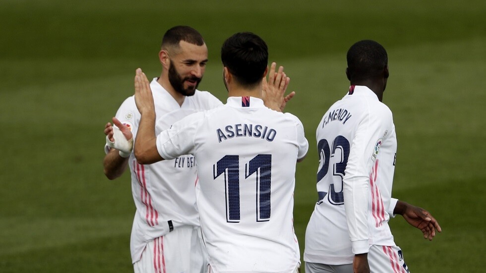 ريال مدريد يقتنص وصافة "الليغا" بانتظار رد برشلونة (فيديو)