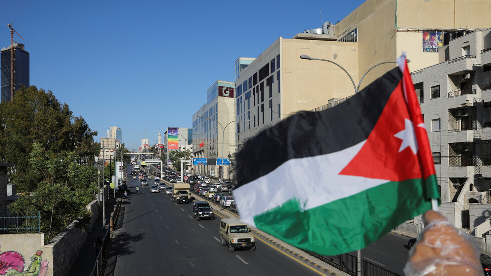 رئيس مجلس الأعيان الأردني: سنتصدى بحزم لكل يد مرتجفة تسعى للعبث بأمن الأردن