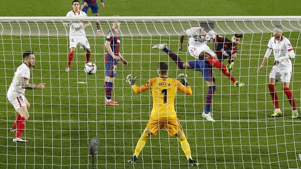 إشبيلية يشعل المنافسة على لقب بطل الدوري الإسباني