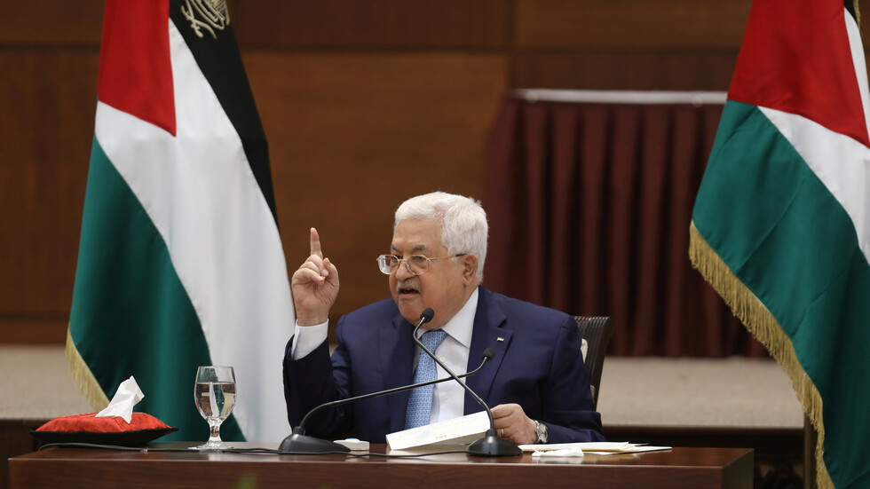 أ ف ب: الرئيس الفلسطيني يتجه إلى ألمانيا "لإجراء فحوصات" ولقاء المستشارة أنغيلا ميركل