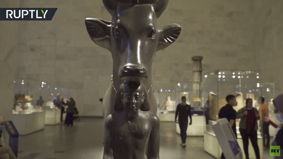 بالفيديو.. عرض آلاف القطع الأثرية بالمتحف القومي للحضارة الفرعونية في مصر