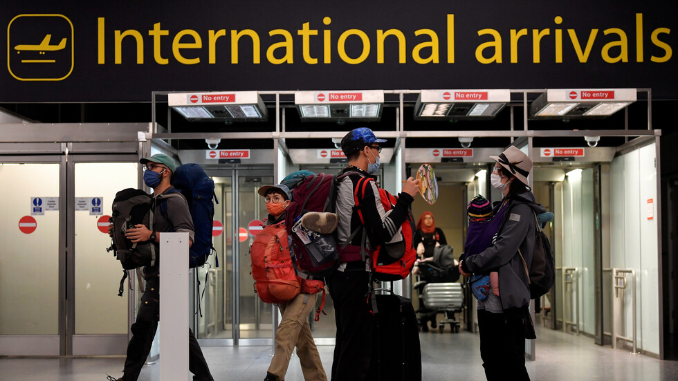 حزب العمال البريطاني يدعو الحكومة إلى تشديد نظام الحجر الصحي