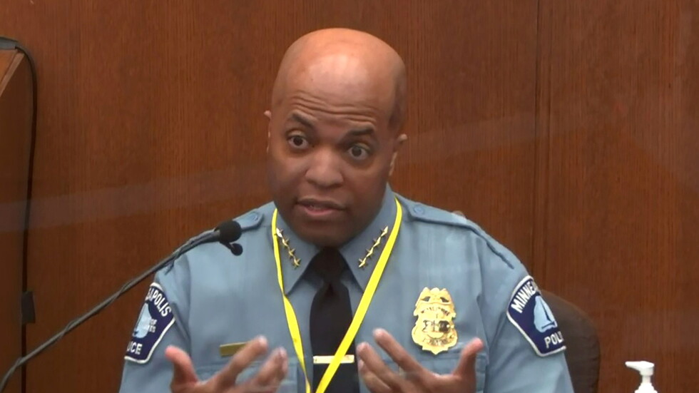 رئيس شرطة مينيابوليس: شوفين خرق قواعد الدائرة باعتقاله جورج فلويد