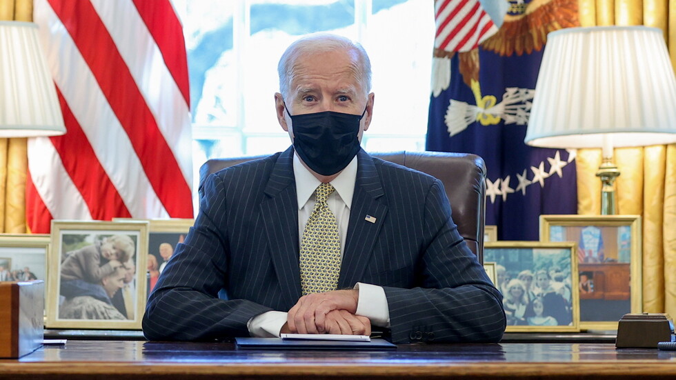 استطلاع: الأمريكيون يحملون إدارة بايدن مسؤولية الأزمة الحدودية