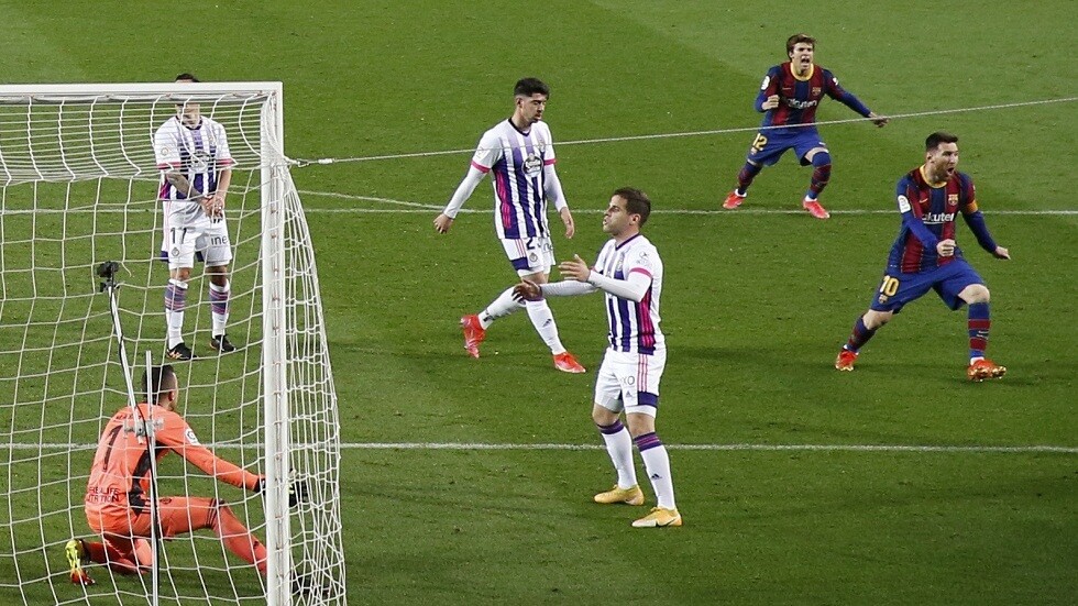 برشلونة يشعل صراع الصدارة بفوز شاق على بلد الوليد ويقلص الفارق مع أتلتيكو إلى نقطة واحدة (فيديو)