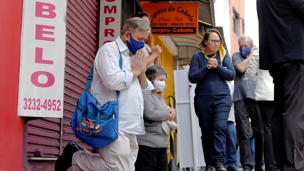 البرازيل تسجل 28645 إصابة و1319 وفاة جديدة بكورونا