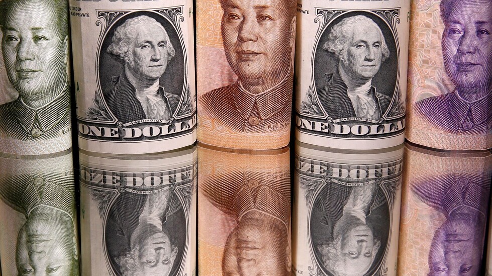 الدولار قرب أقل مستوى في أسبوعين