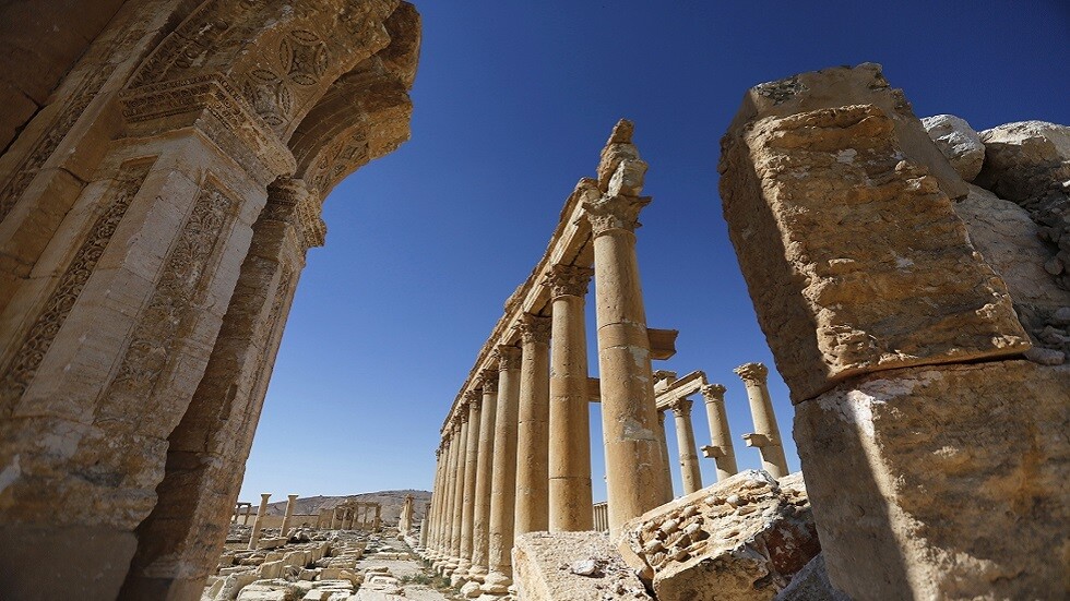 بجهد روسي سوري مشترك.. بدء أعمال ترميم قوس النصر الأثري في تدمر