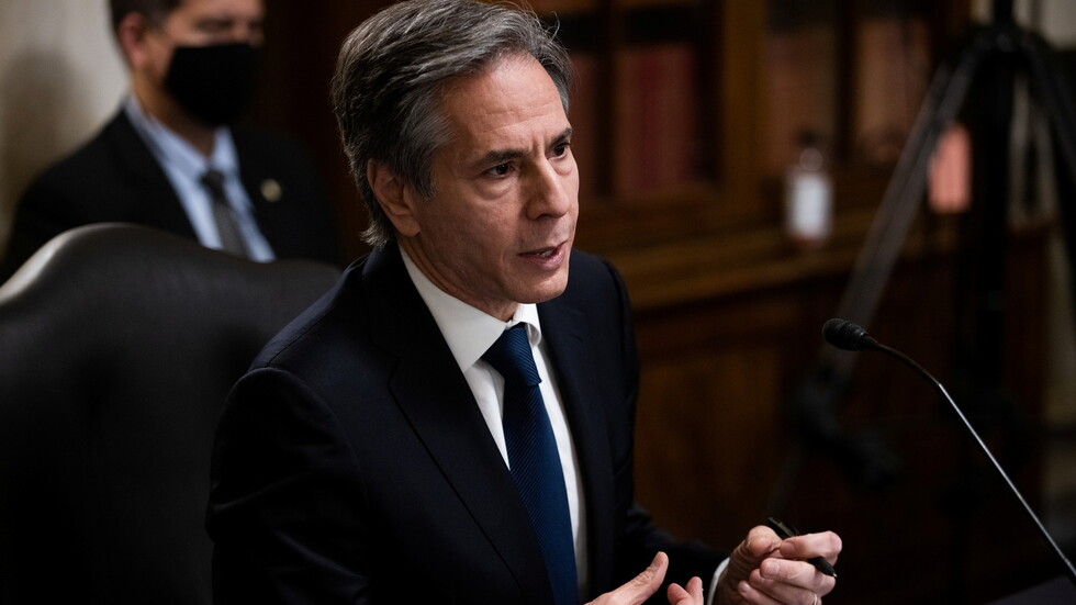 بلينكن يضع تصريح بايدن عن بوتين في خانة 