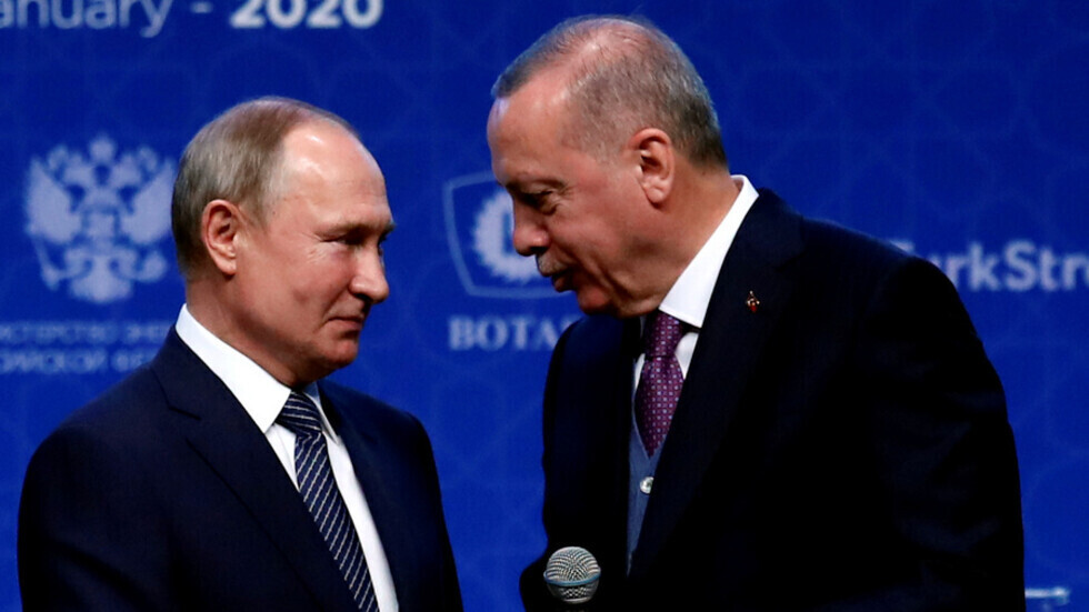 وزير خارجية تركي سابق يحذر من انحياز بلاده لصالح أوكرانيا في أزمة دونباس