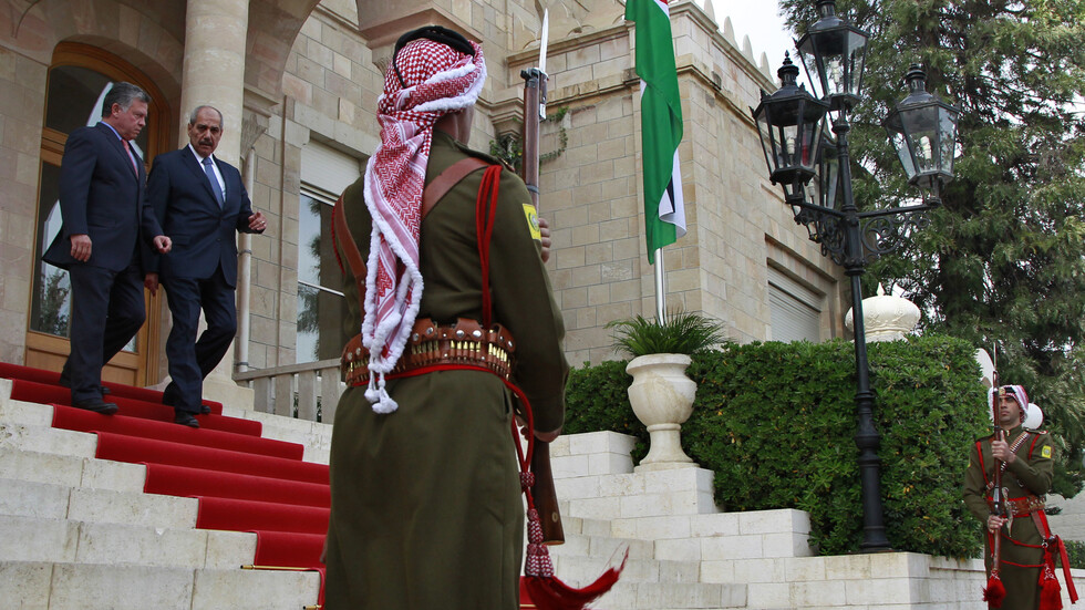 رئيس الحكومة الأردنية الأسبق فايز الطراونة: الملك أرسل رئيس ديوانه لنصيحة بشار الأسد