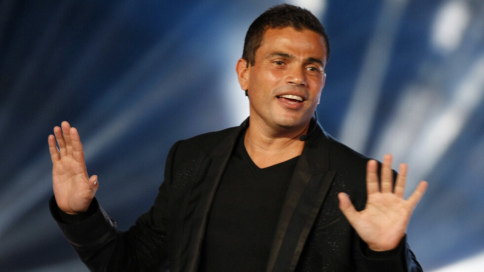 عمرو دياب معلقا على ظهور تركي آل شيخ مع رامز جلال: "أنا مش قدكم"