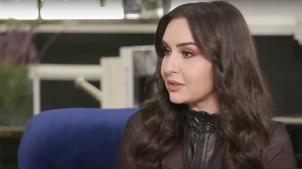 عائلة مغنية سورية شهيرة تطلب منها تغيير اسمها (فيديو)
