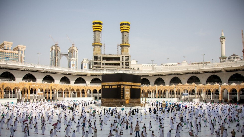 السعودية: أداء العمرة متاح للراغبين من داخل وخارج البلاد