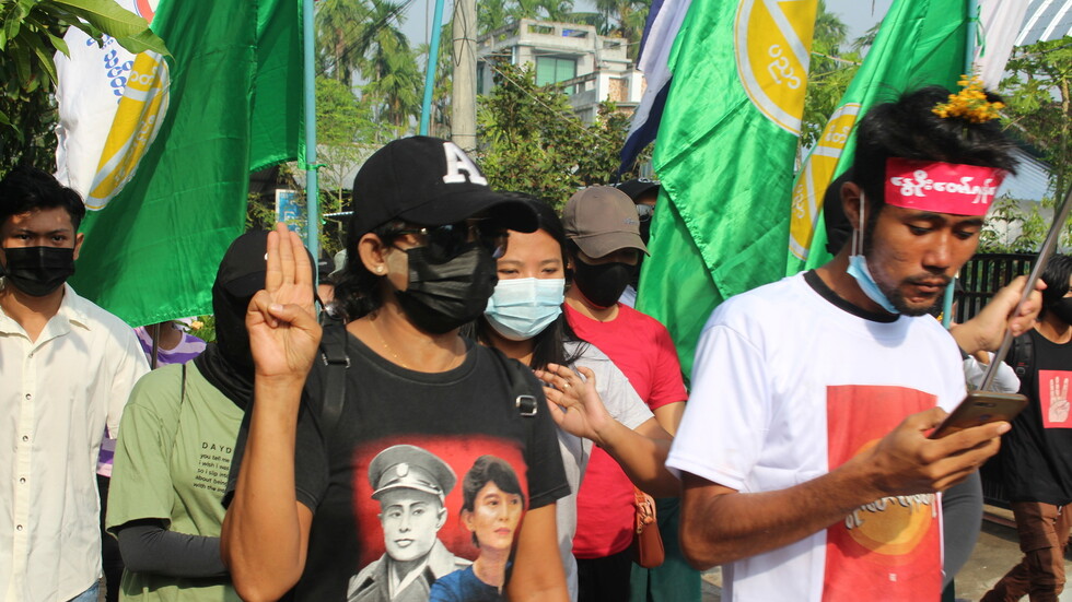 قوات الأمن في ميانمار تفتح النار على محتجين من العاملين في القطاع الطبي