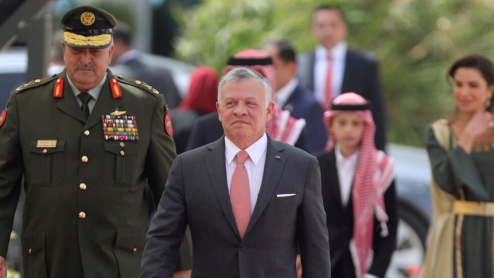 القضاء الأردني يصدر حكما جديدا بحق صاحبة عبارة "أبوي أحسن من الملك"