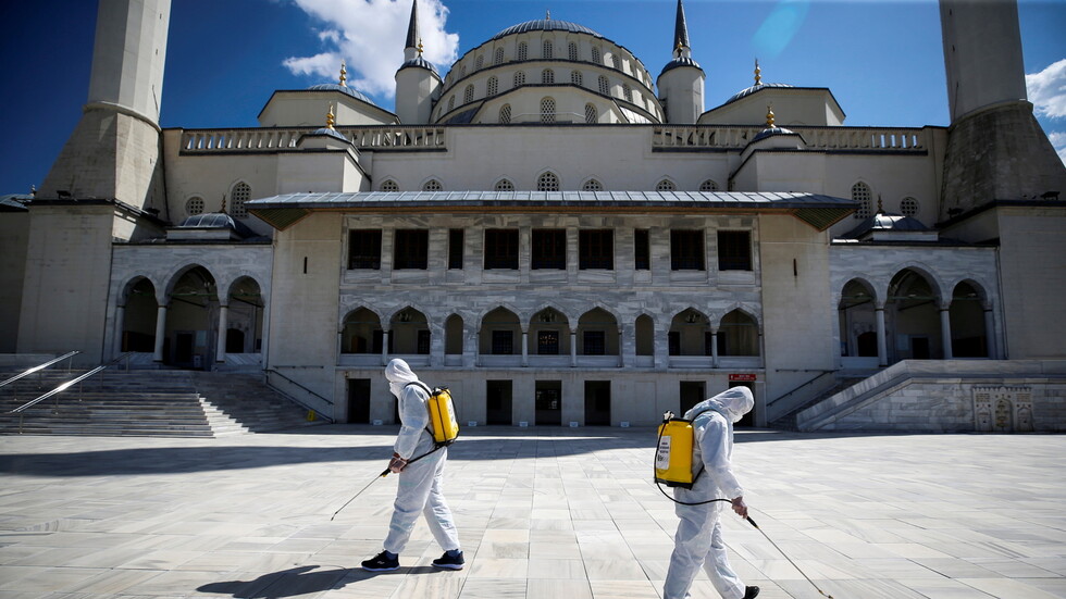 تركيا تسجل حصيلة قياسية للوفيات الجديدة بكورونا