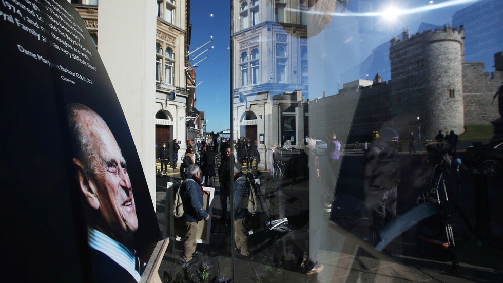 بريطانيا.. الأمير فيليب يوارى الثرى في قصر وندسور