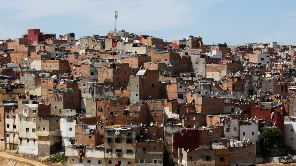 "مختل عقليا" يقتل مسنة وطفلين ويصيب 3 آخرين في المغرب
