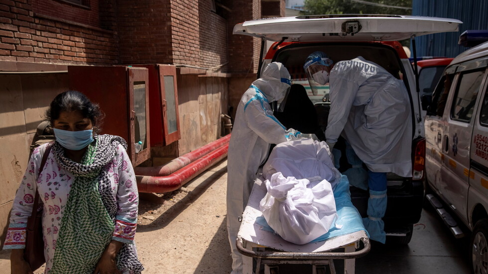 نيودلهي تحذر من معركة "قاتمة" ضد كورونا في ظل ارتفاع قياسي بعدد الإصابات
