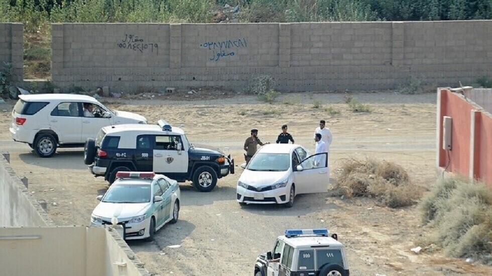 السعودية.. ضبط 13 مصابا بكورونا خالفوا تعليمات الحجر الصحي