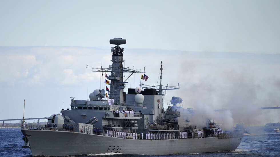 بريطانيا تبلغ تركيا بنية إحدى سفنها الحربية المرور عبر البوسفور إلى البحر الأسود في مايو