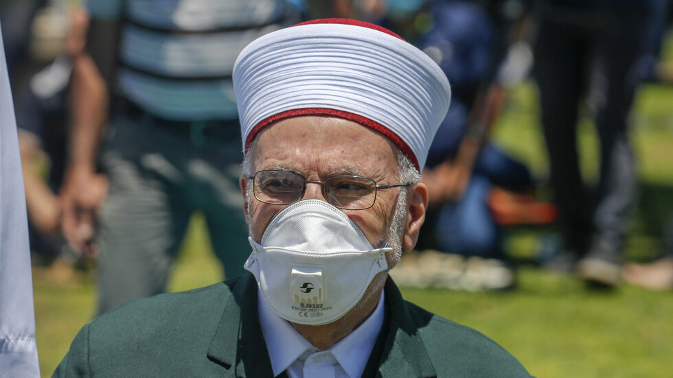 إسرائيل تمنع خطيب المسجد الأقصى من السفر لمدة 4 أشهر