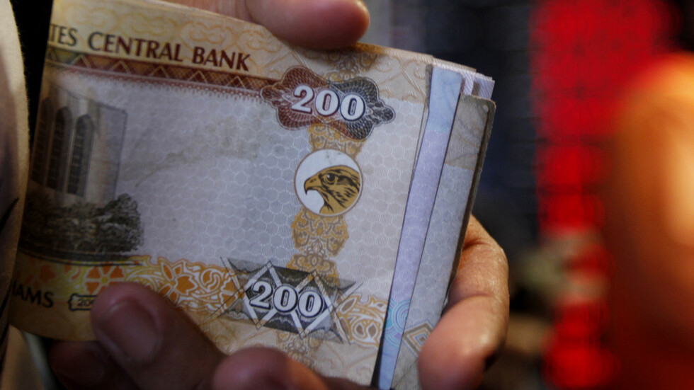 الإمارات تمدد إجراءات دعم الاقتصاد