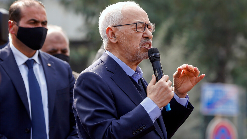 حزب "النهضة" الإسلامي في تونس يتهم الرئيس بخرق الدستور والتسلط