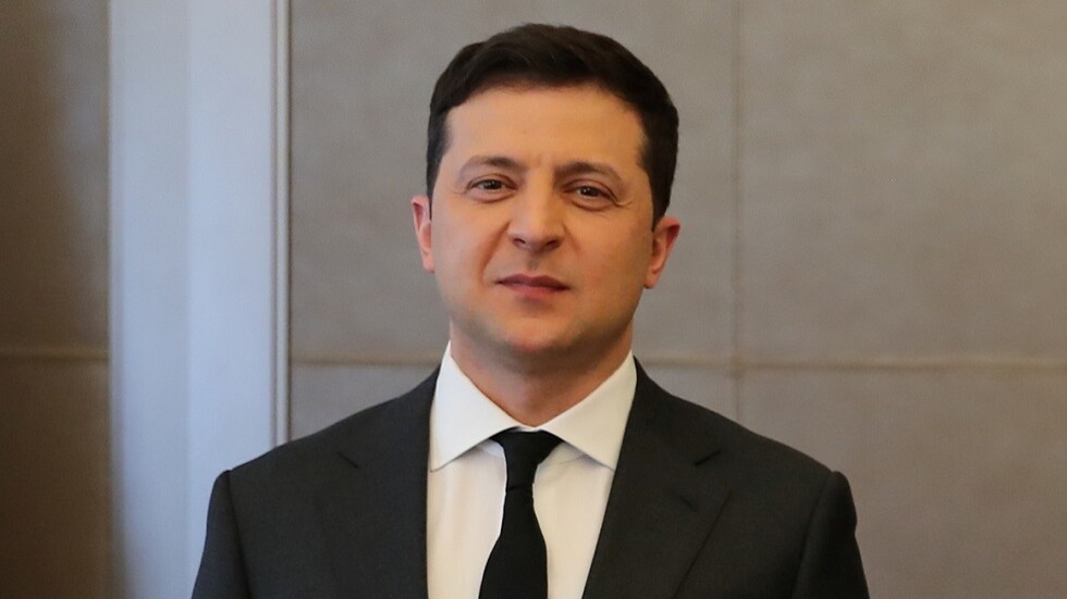 زيلينسكي يعلن استعداده لعقد لقاء مع بوتين في شرق أوكرانيا