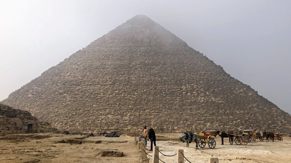 بعد استئناف رحلات التشارتر مع مصر.. توقعات بسفر نصف مليون روسي للمنتجعات المصرية