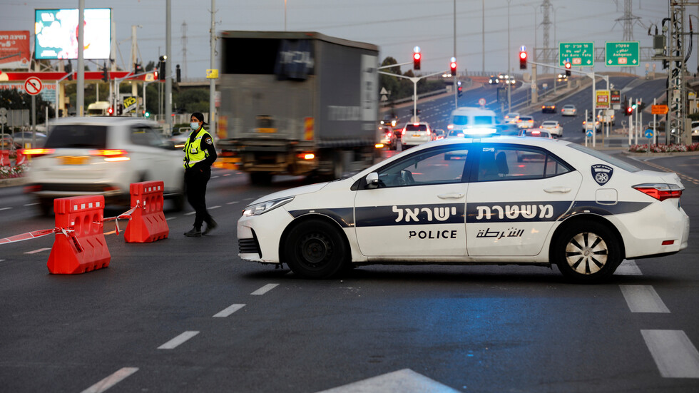 إصابات جراء اقتحام سيارة مطعما في إسرائيل