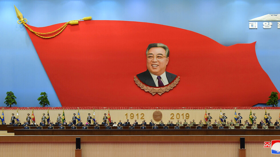 وزارة الوحدة الكورية الجنوبية تحقق في كيفية ظهور مذكرات مؤسس كوريا الشمالية في مكتبات البلاد