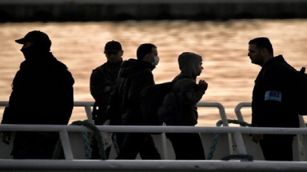 خفر السواحل التركي ينقذ 23 طالب لجوء قبالة سواحل إزمير