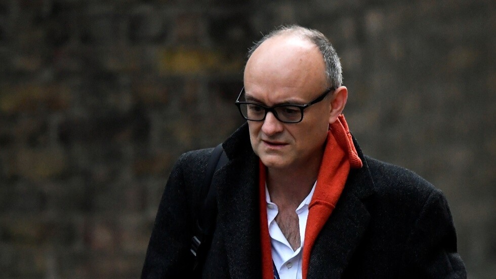 جونسون يتعرض لوابل من الانتقادات من مساعده السابق كامينغز