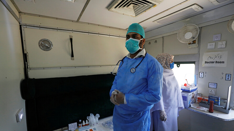 باكستان تعلن استدعاء قوات عسكرية للمساعدة في تطبيق قيود كورونا