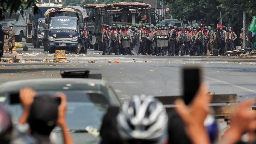 ماليزيا: الزعيم العسكري في ميانمار وافق على وقف العنف والإفراج عن المعتقلين السياسيين