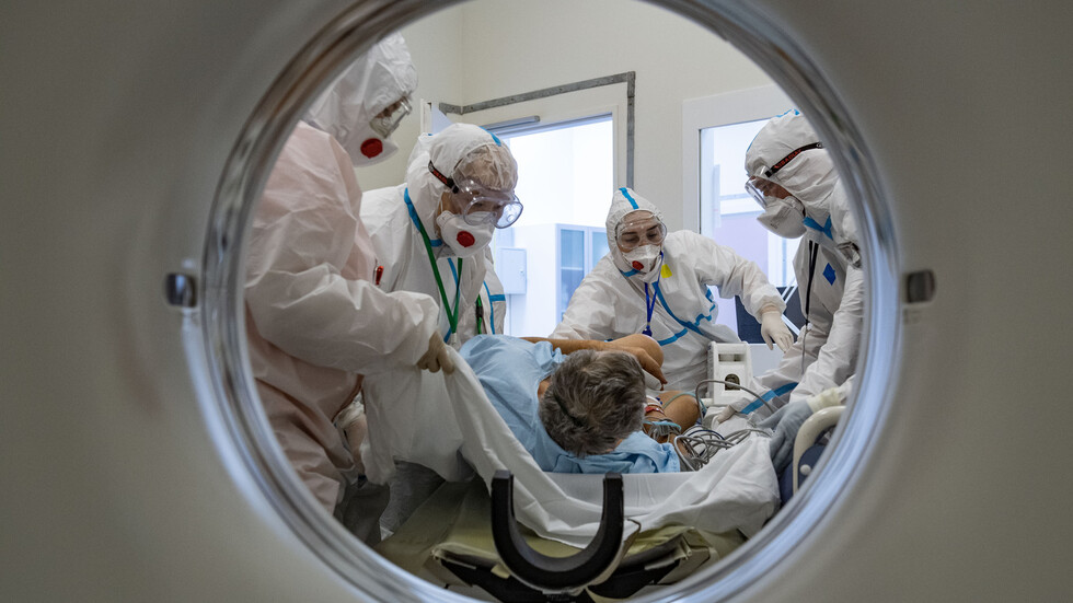 روسيا.. الإصابات اليومية بكورونا تستقر تحت الـ9 آلاف وتراجع في الوفيات