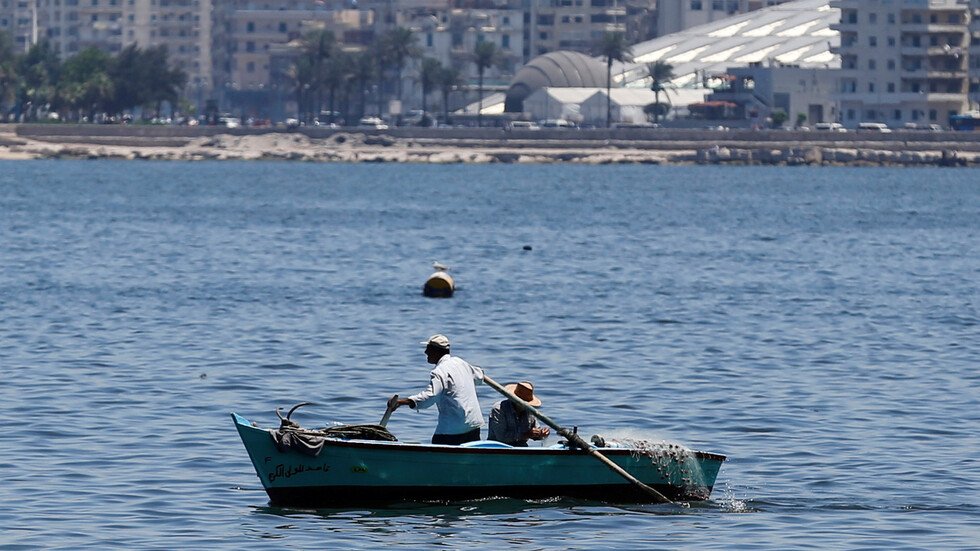عودة 95 صيادا كانوا محتجزين في إريتريا إلى مصر
