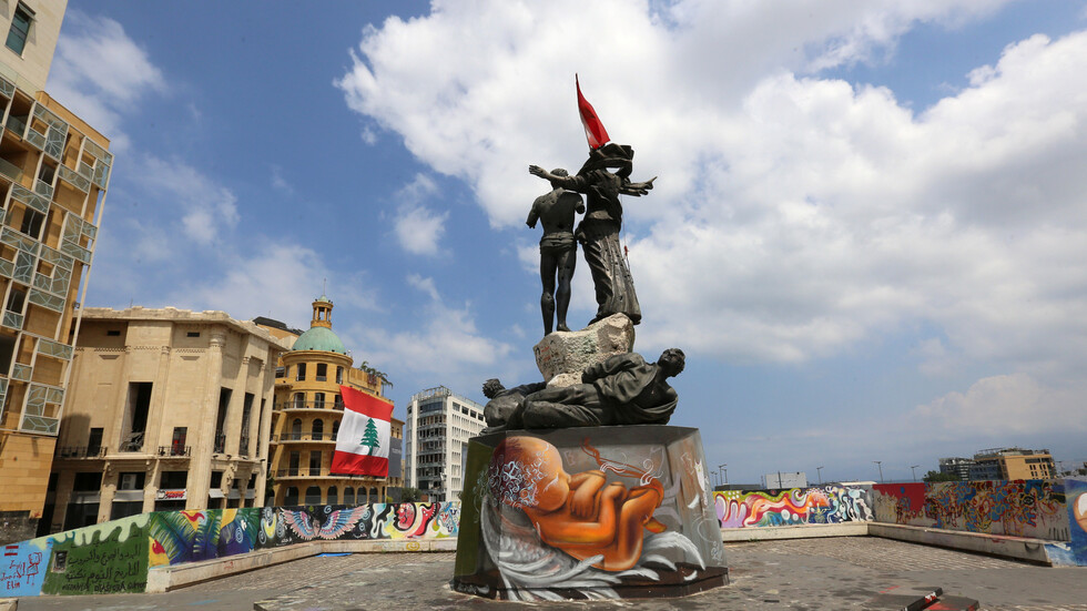 رؤساء حكومات لبنانية سابقة: تداعي السلطة يدفع لتحول البلاد إلى منصة لتصنيع المخدرات وتهريبها