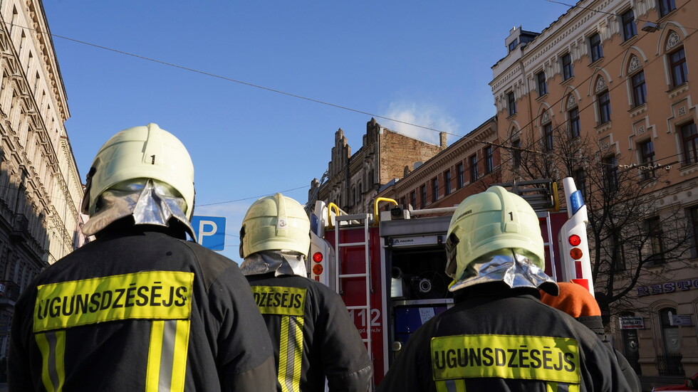 قتلى وجرحى جراء حريق في نزل مشترك غير قانوني في ريغا