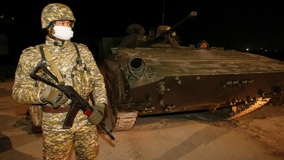 قرغيزيا تعلن مقتل 13 وإصابة العشرات من مواطنيها في النزاع الحدودي مع طاجيكستان