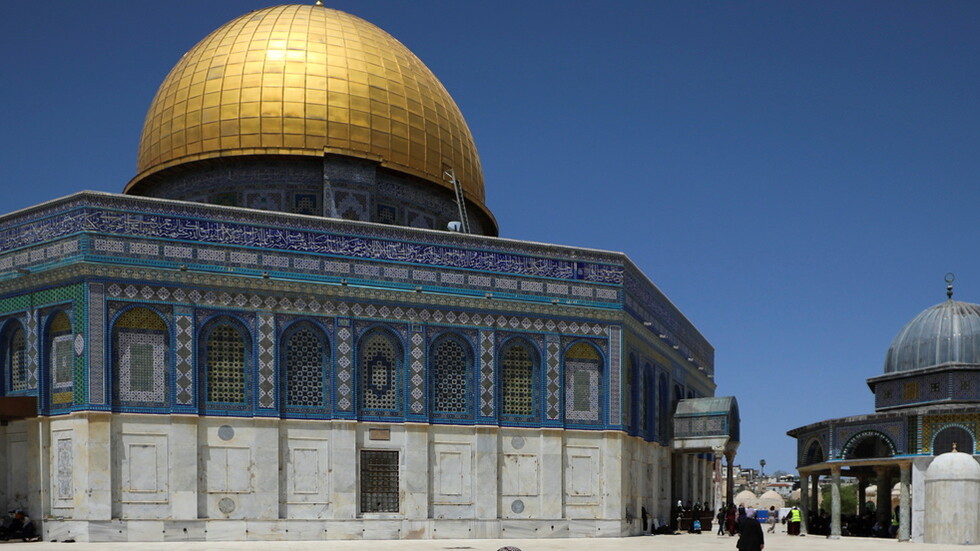 تداعيات قرار عباس تأجيل الانتخابات التشريعية محليا ودوليا