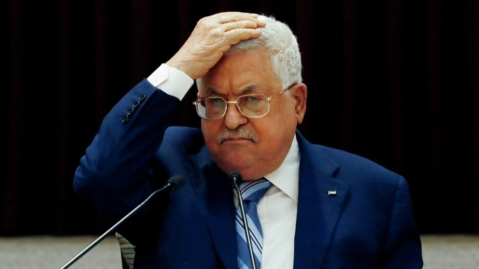 الرئيس الفلسطيني يصدر مرسوما بتأجيل الانتخابات