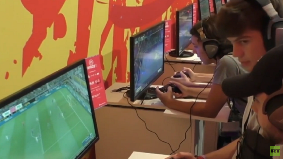 المخرجة العراقية هلا السلمان:  لعبة "6 أيام في الفلوجة" تدعو لقتل العراقيين واستهدافهم!