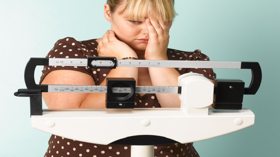 دراسة تكشف عمّا يقللّ خطر الإصابة بالسمنة ويحسّن الصحة ويساعد على إنقاص الوزن!