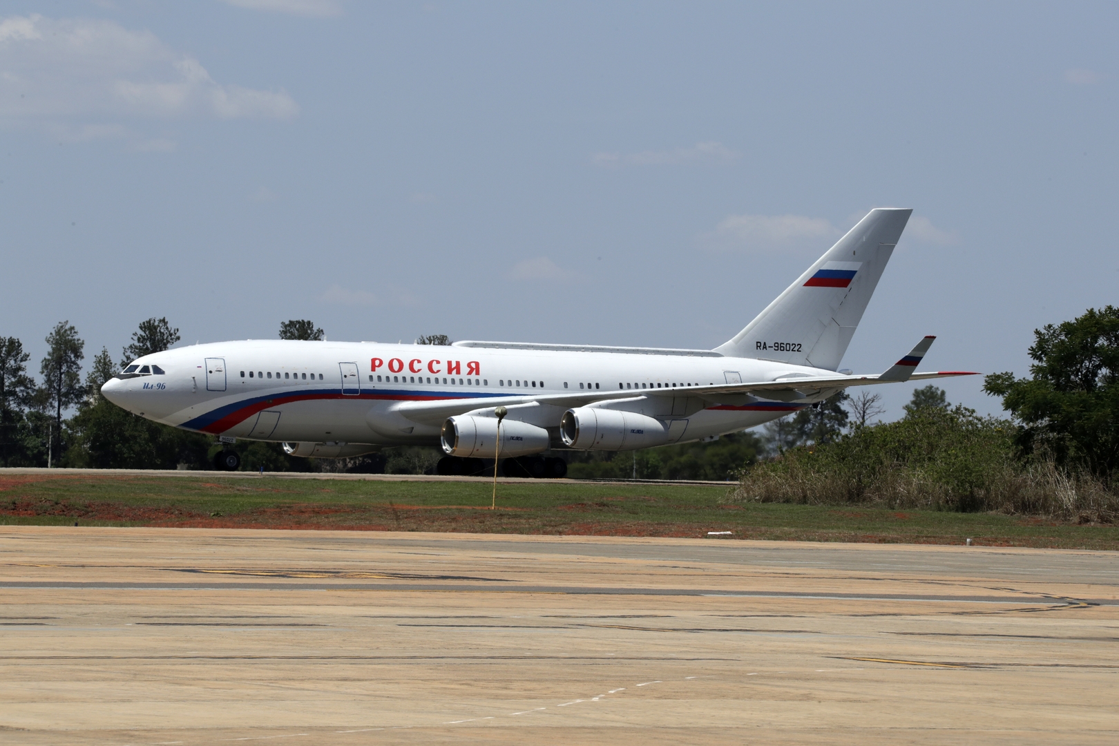 طيار يكشف أسرار الطائرة الرئاسية الروسية