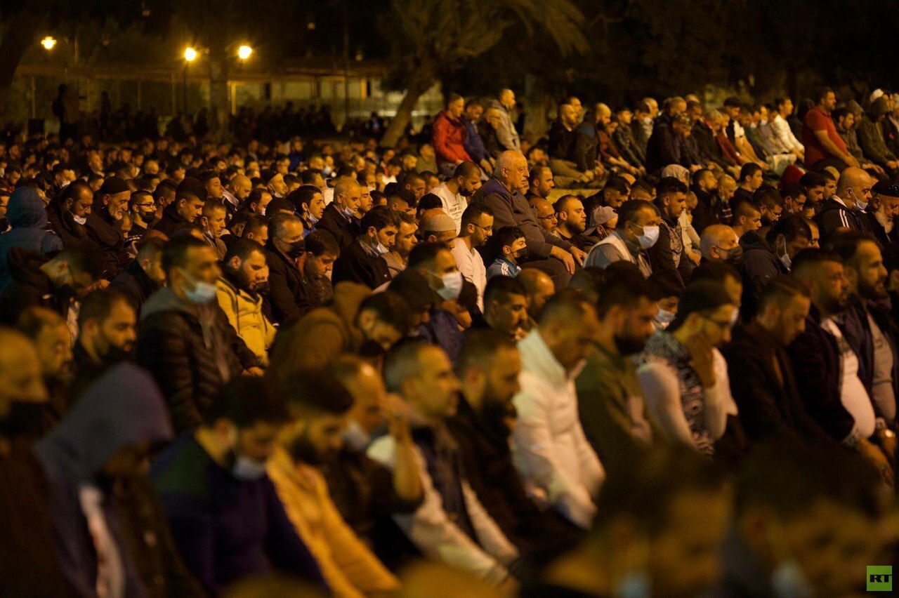قوات إسرائيلية تقتحم المسجد الأقصى وتعتقل مصلين